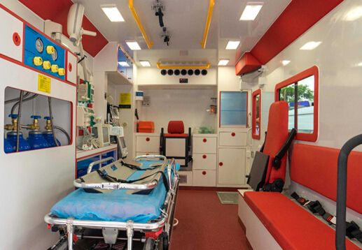 千裏護送，轉運救護車帶動救護車廠家發展02